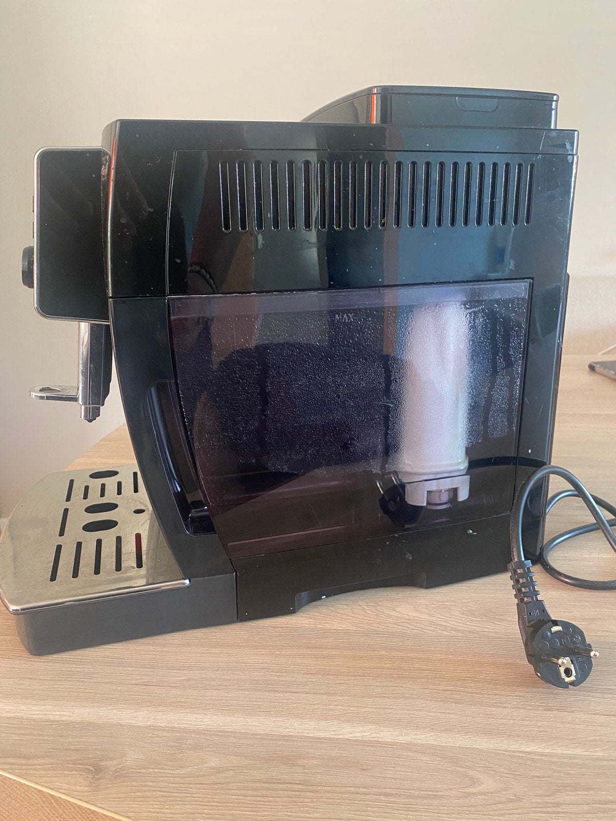 DeLonghi koffiemachine, Gebruikt, Koffiemachine, Koffiebonen, 4 tot 10 kopjes