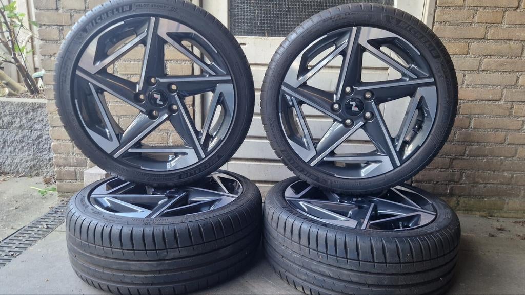 Hyundai i30N i30 N-Line 18 INCH VELGEN Bi-Color 52910-G4CA0, Ophalen, 18 inch, Gebruikt, Banden en Velgen