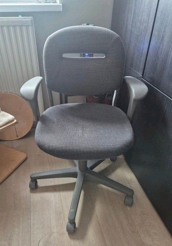 Ahrend 220 Bureaustoel grijs, Ophalen, Ergonomisch, Gebruikt, Bureaustoel