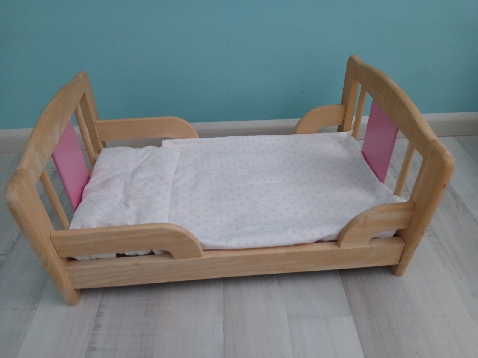 Houten poppenwiegje met beddengoed, Ophalen, Gebruikt, Babypop