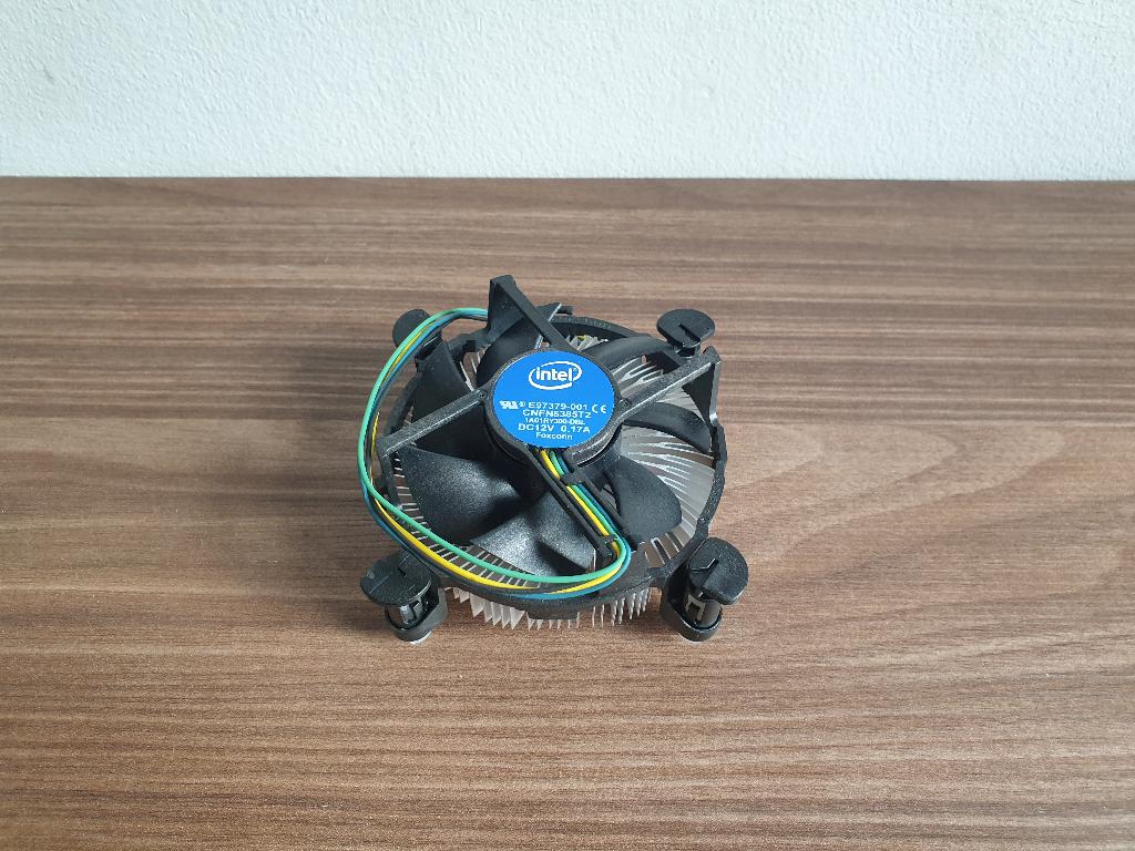 Intel LGA 1151 (Skylake-S) koeler, Computers en Software, Processors, Ophalen of Verzenden, Zo goed als nieuw, 3 tot 4 Ghz