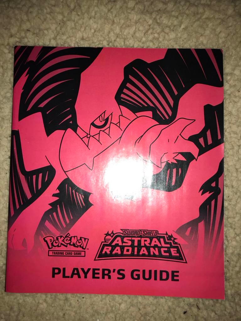 Pokémon Sword & Shield Astral Radiance Player's Guide, Ophalen of Verzenden, Gebruikt, Boek of Catalogus