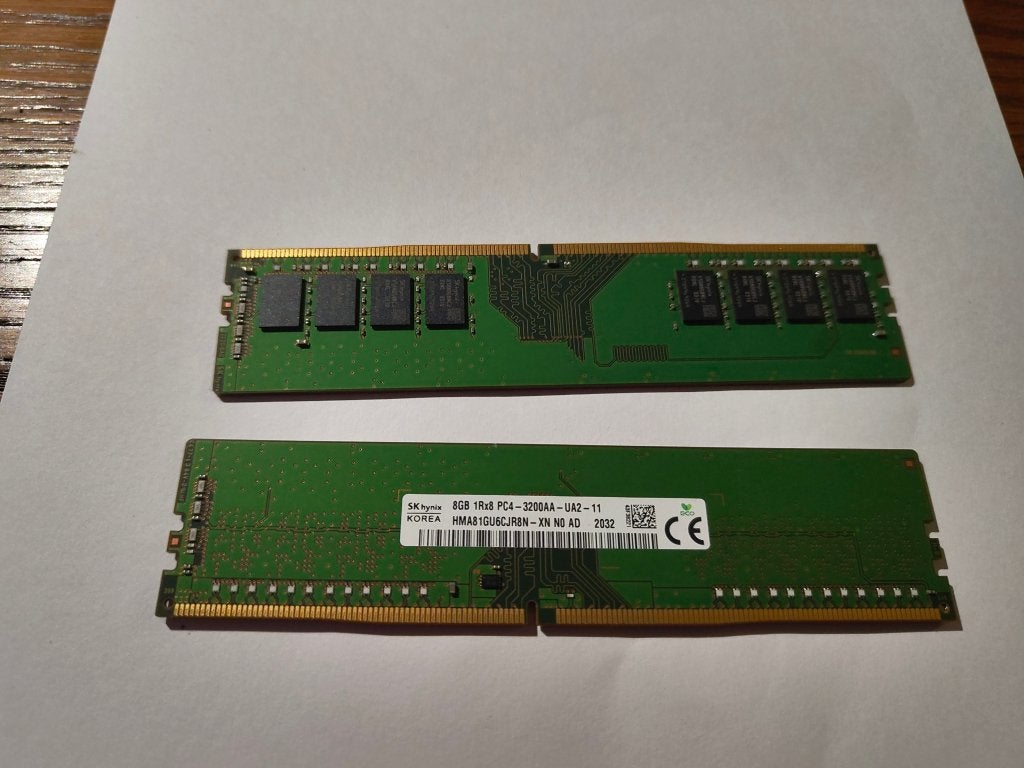 2 x sk hynix 8gb 1rx8 pc4 3200aa ua2 11 wergeheugen, Computers en Software, RAM geheugen, DDR4, 8 GB, Ophalen of Verzenden, Zo goed als nieuw