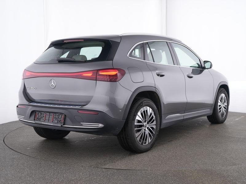 Mercedes-Benz EQA 250+ | Luxury | Trekhaak Wegklapbaar | Sfe, Auto's, Mercedes-Benz, Lane Keeping Assist, Stof, Gebruikt, Beige