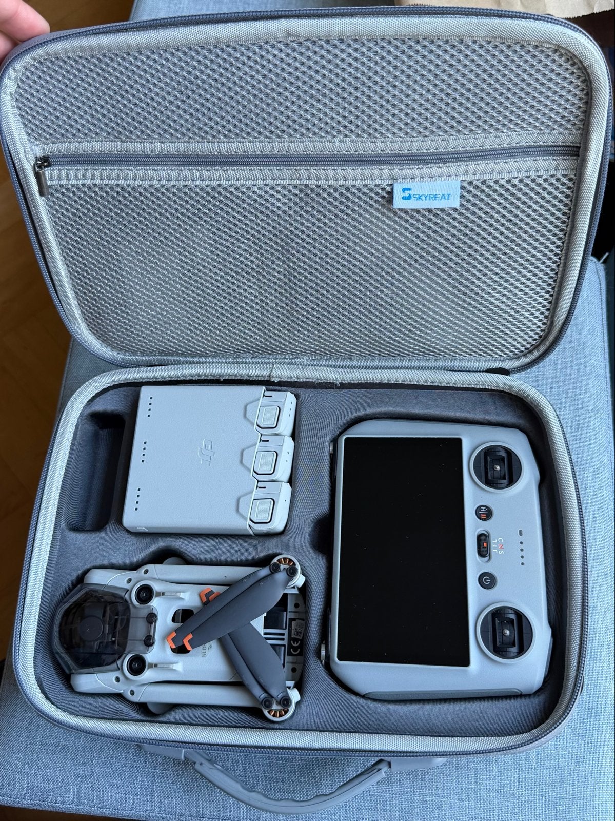 DJI Mini 3 Pro Fly More Combo met RC-controller, Ophalen, 30 tot 45 minuten, Cameradrone, Extra accu('s)
