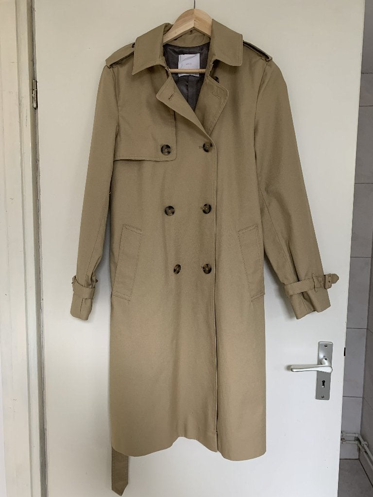 Stijlvolle beige trenchcoat van Mango, Maat 38/40 (M), Mango, Beige, Ophalen of Verzenden