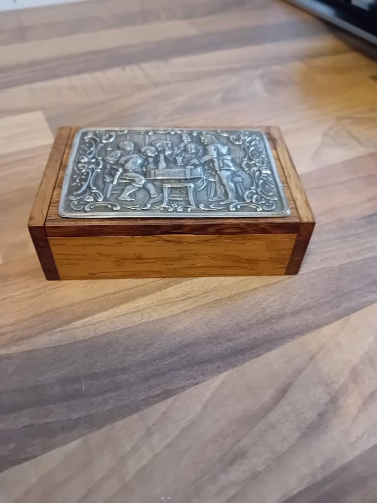 SIGARETTEN DOOS PALISANDER MET ZILVEREN PLAQUETTE  ZILVER, Ophalen of Verzenden