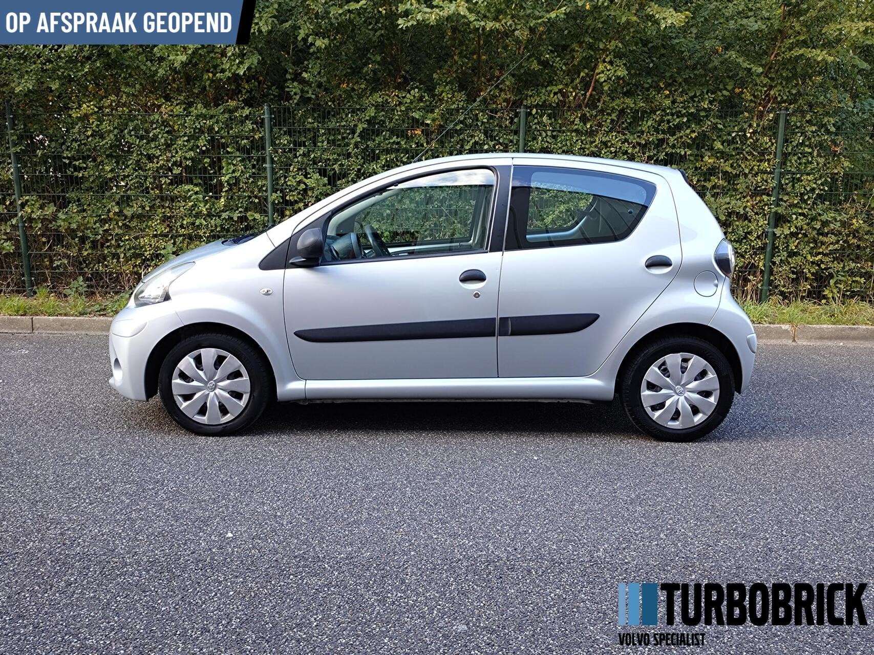Toyota Aygo 1.0 VVT-i Now | 5drs | Airco | nieuwe APK, Voorwielaandrijving, Euro 5, Stof, Gebruikt