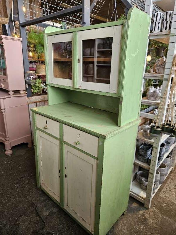 oude roemeense buffetkast ``WOONWINKEL RUSTIEK``, Ophalen, Gebruikt, 200 cm of meer, Met lade(s)