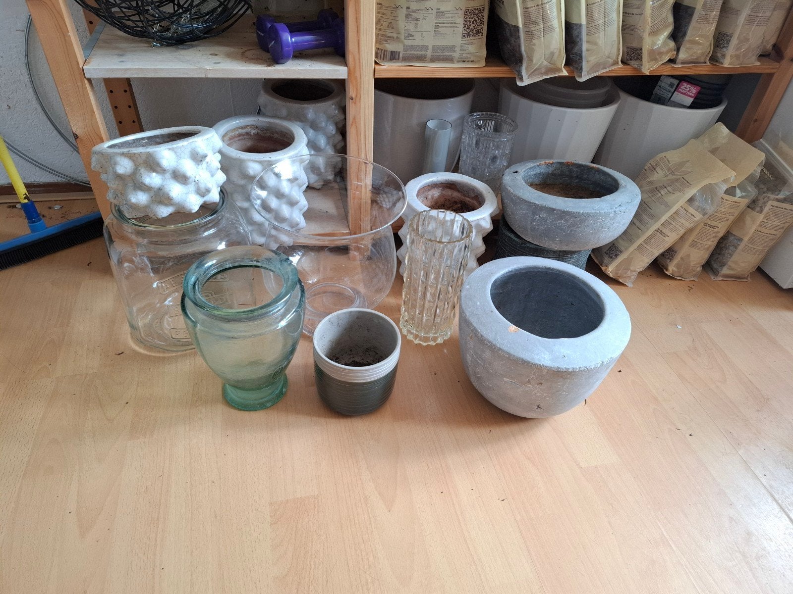 Vazen en plantenpotten, Ophalen, Rond, Binnen, Aardewerk