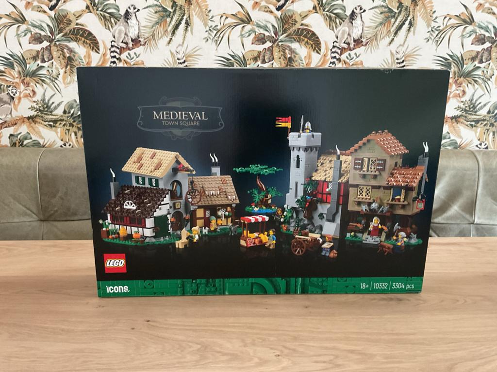 LEGO 10332 Middeleeuws Stadsplein - Nieuw en Verzegeld, Lego, Nieuw, Ophalen of Verzenden, Icons