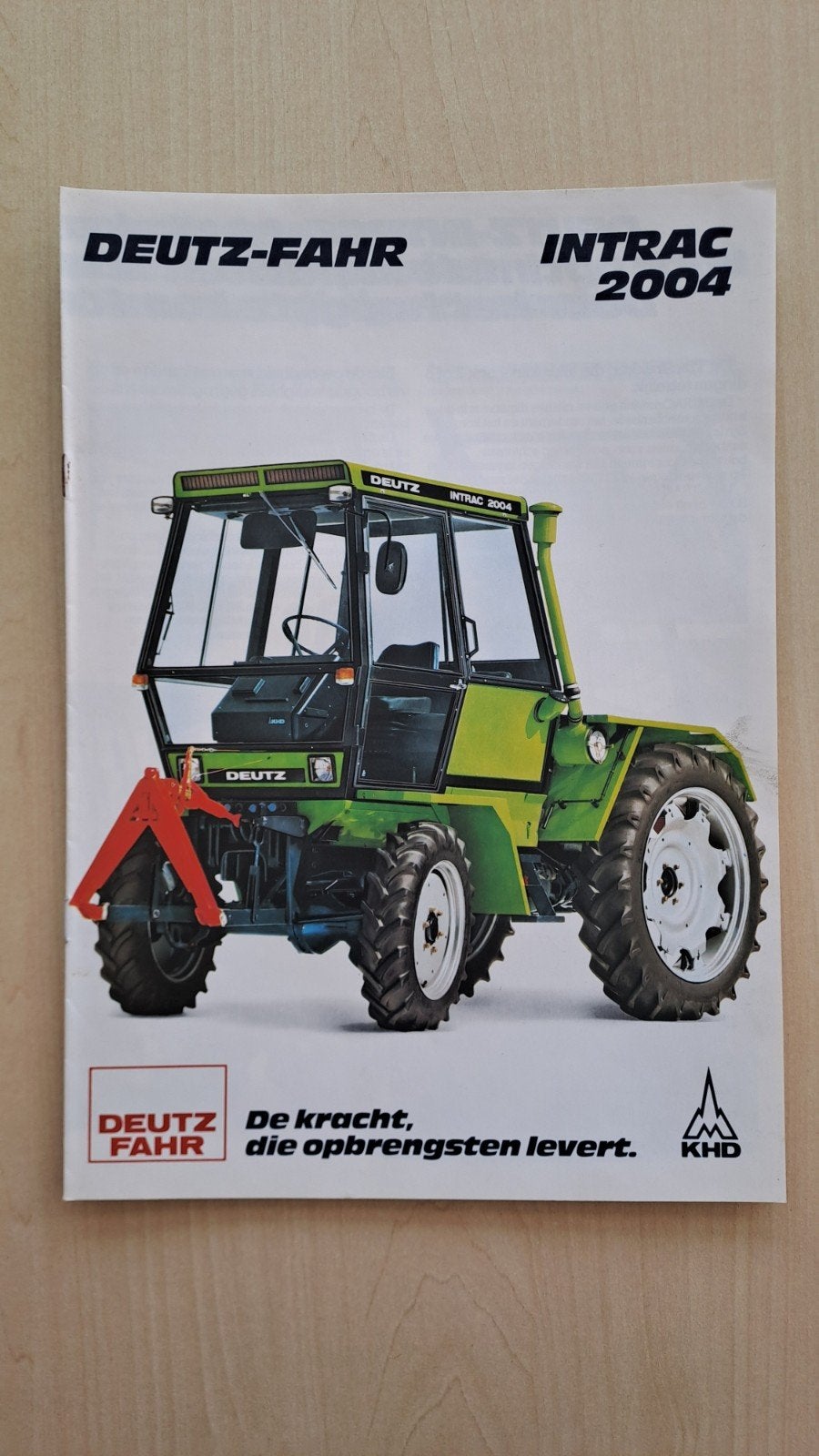 Oude folder DEUTZ-FAHR  INTRAC 2004 tractor, trekker, Boeken, Catalogussen en Folders, Ophalen of Verzenden, Zo goed als nieuw