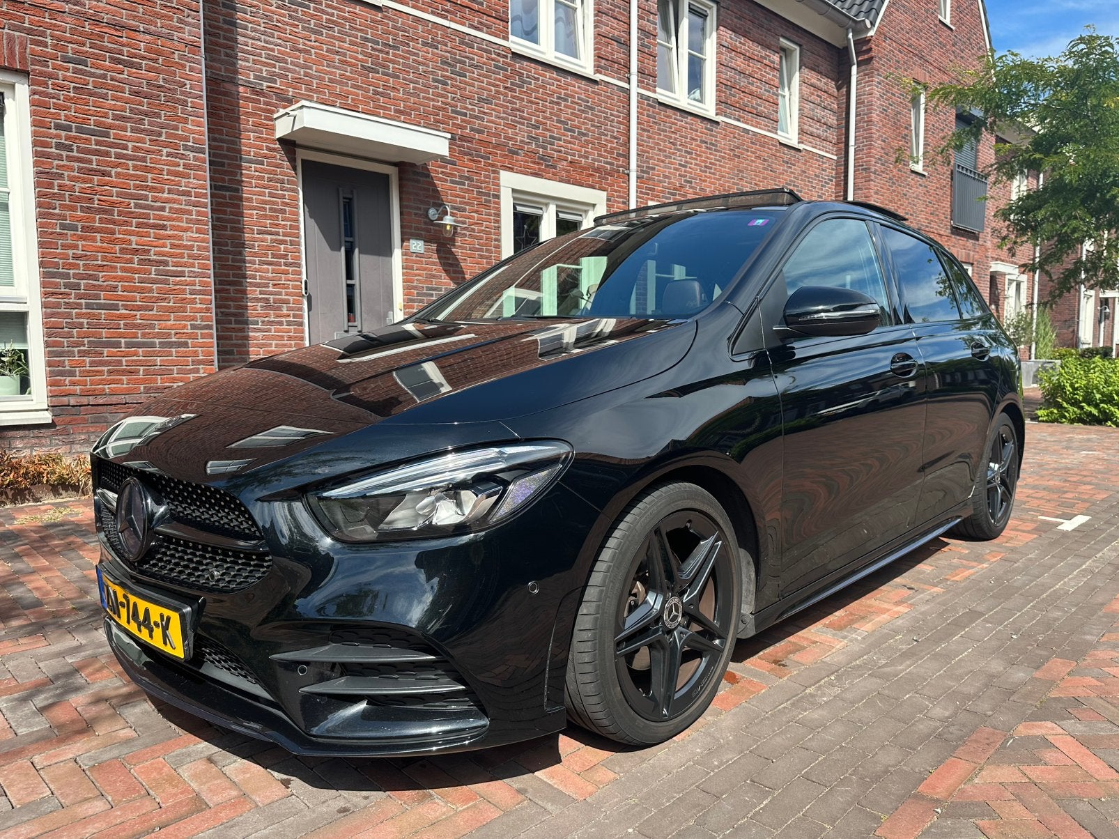 Mercedes-Benz B-Klasse B180 d 116PK 7G-DCT 2019 PANO NAP, Auto's, Mercedes-Benz, 4 cilinders, Zwart, Origineel Nederlands, Diesel