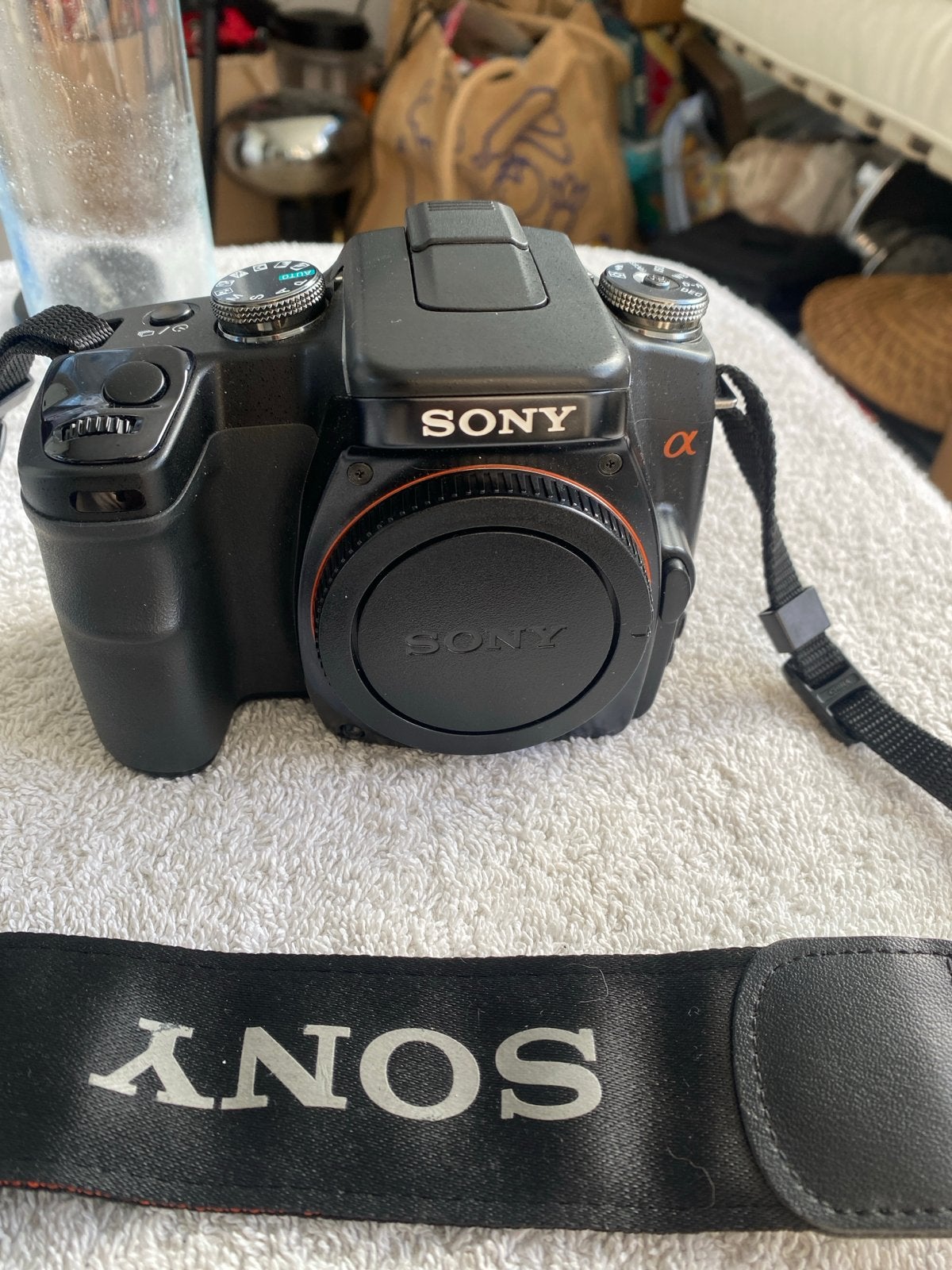 Sony Alpha A100 DSLR Camera Body - Zo goed als nieuw, Ingebouwde flitser, Bodydop, Spiegelreflex, Ophalen of Verzenden