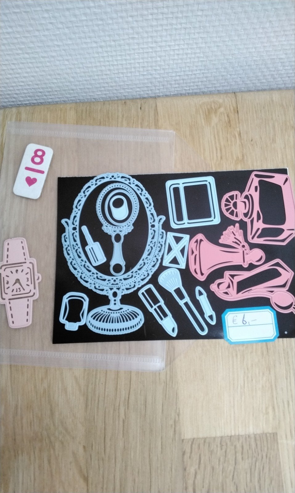 Complete Stansset: Spiegel, Parfumflesjes, Horloge make up, Geschikt voor snijden, Gebruikt, Meerkleurig, Knutselset