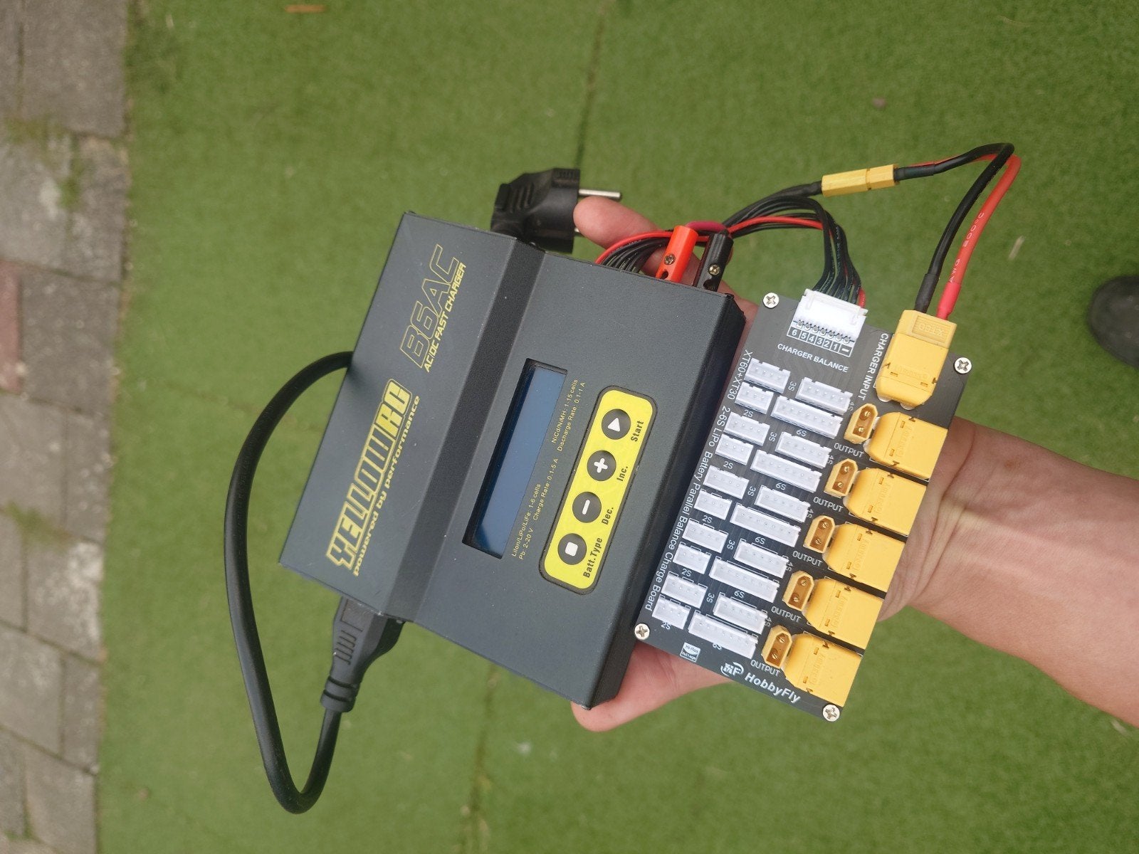 Yellowrc B6AC modelbouw fpv lipo Lader met Balance Board, Hobby en Vrije tijd, Ophalen of Verzenden