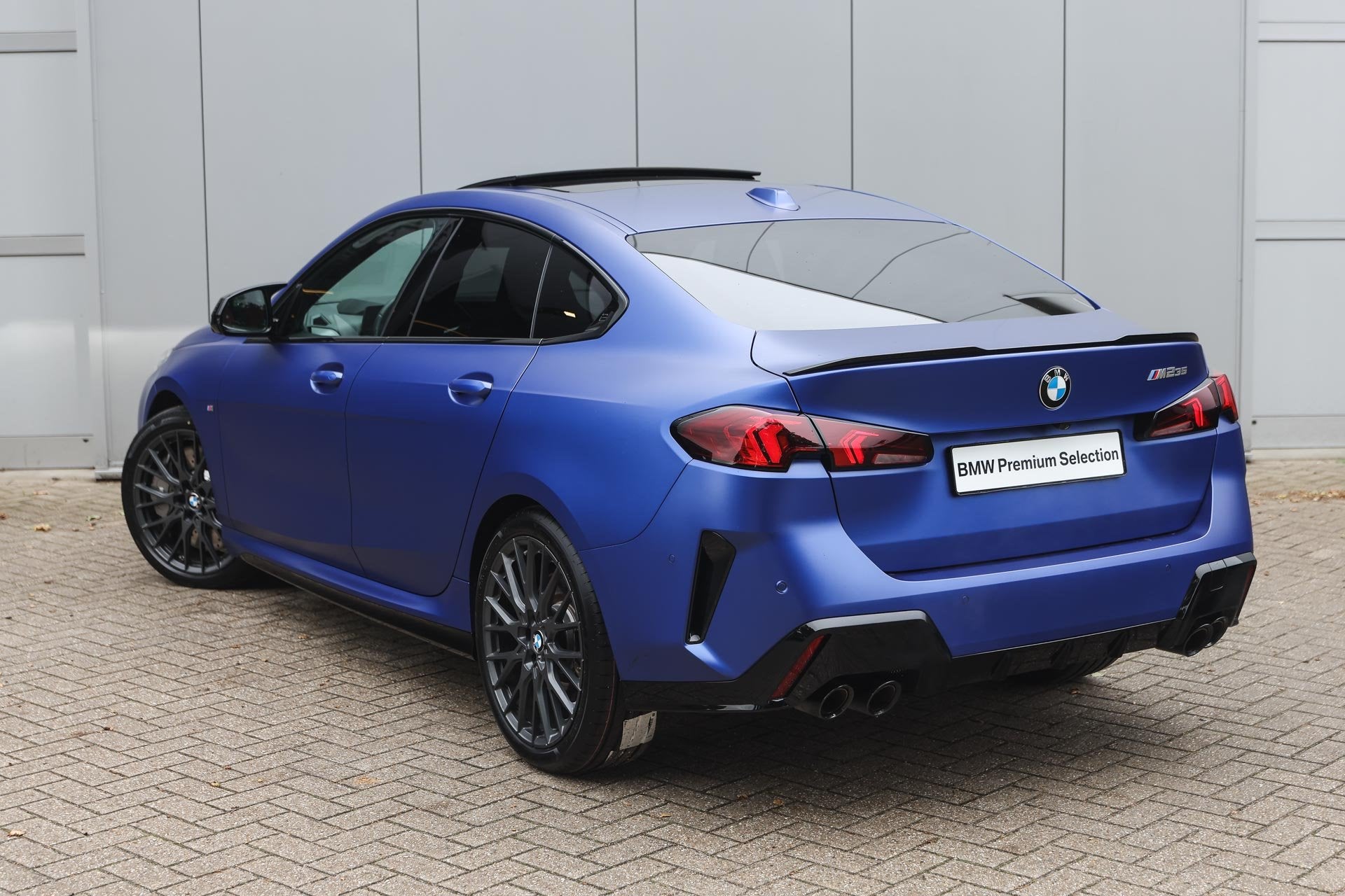 BMW 2 Serie Gran Coupé M235 xDrive High Executive M Sport A, Auto's, Automatische klimaatregeling, Gebruikt, 4 cilinders, Blauw