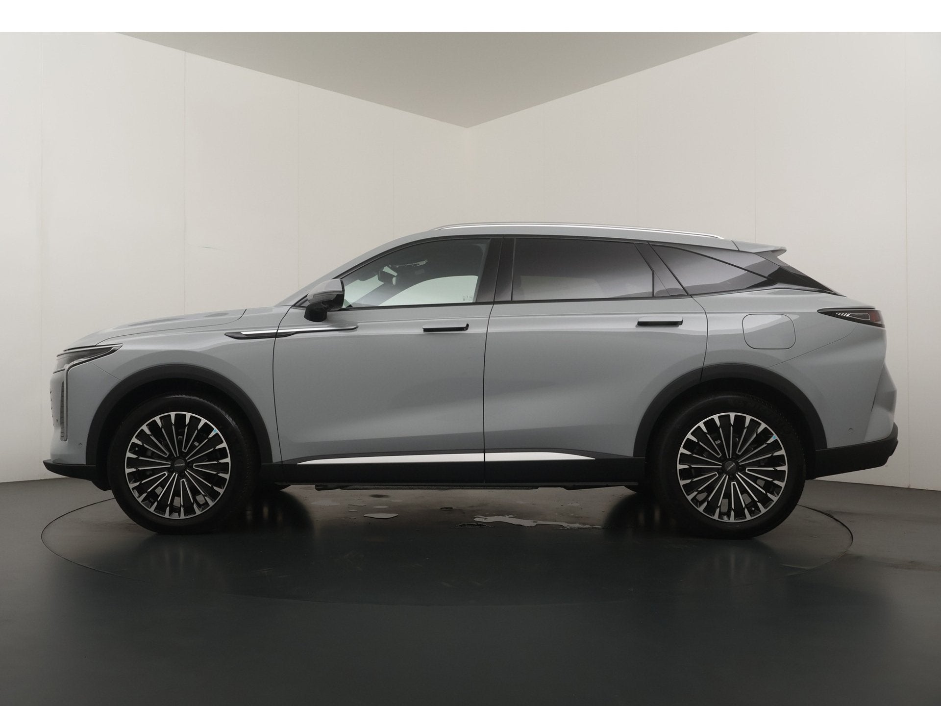 Omoda 9 1.5T-GDi SHS-P Premium 5p - FULL OPTIONS - Stoelmass, Auto's, Automaat, Dealer onderhouden, Stof, Zwart