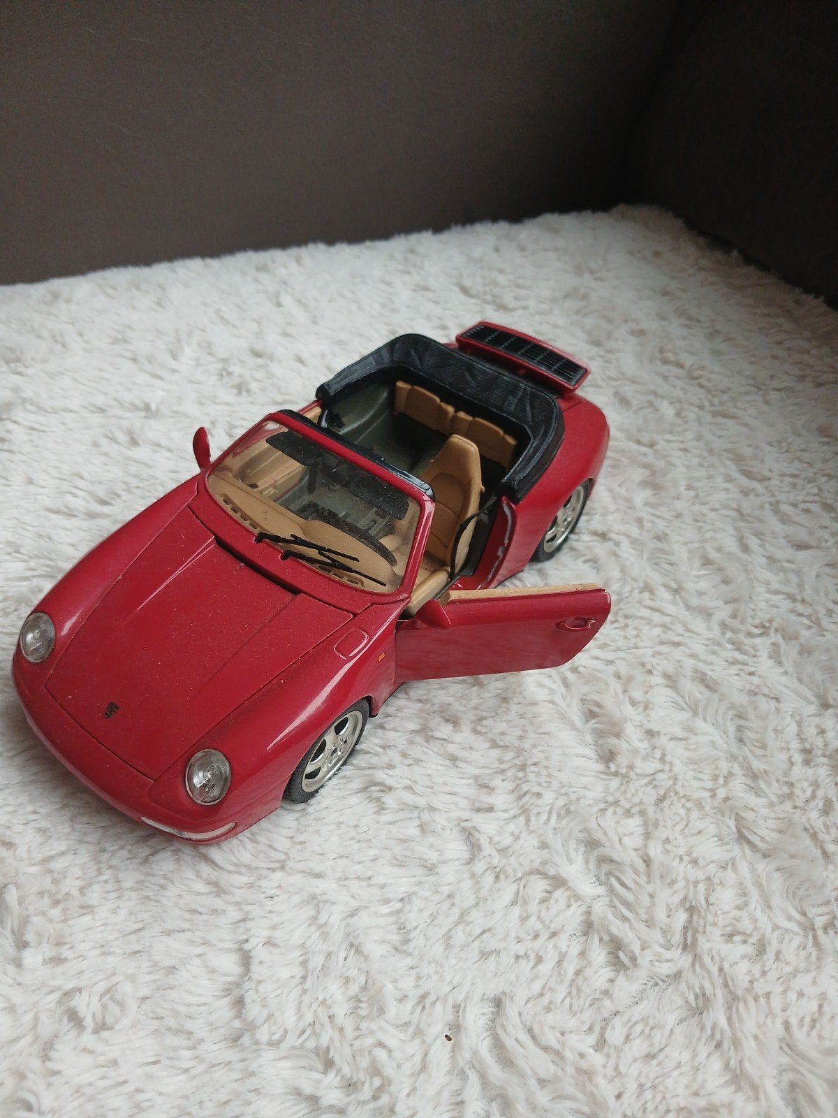 burago 1/18 porsche carrera 911 modelauto mist 1 stoel prijs, Ophalen of Verzenden, Gebruikt, Bburago