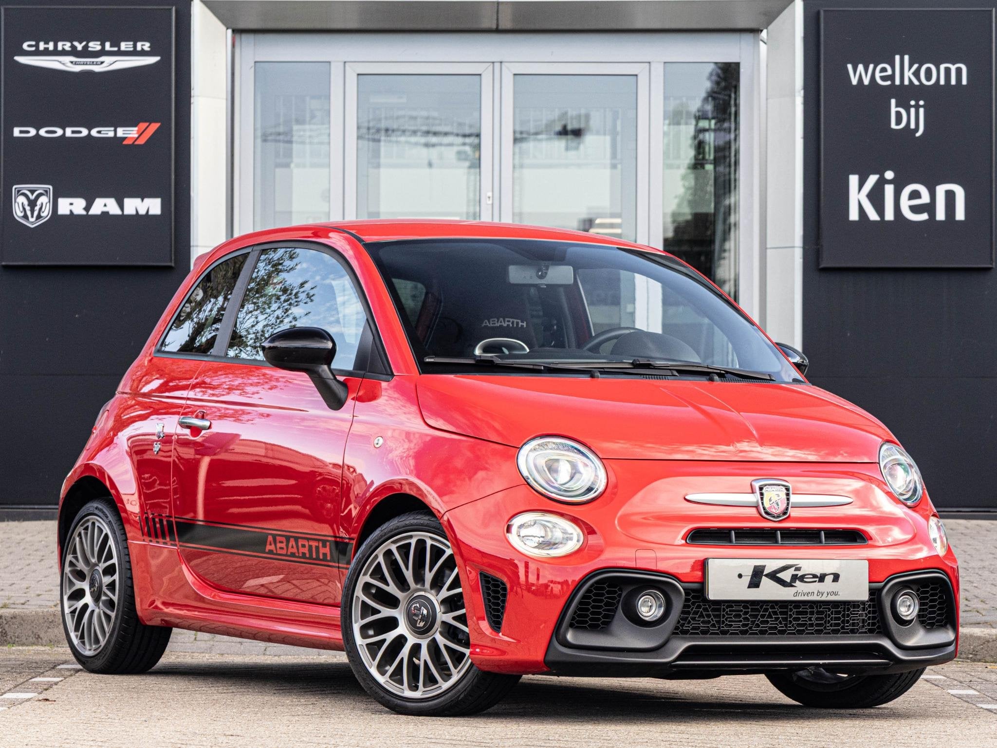 Abarth 595 1.4 T-Jet Abarth 595 | Apple Carplay | Navi | Spo, Auto's, Voorwielaandrijving, 145 pk, Stof, Euro 6