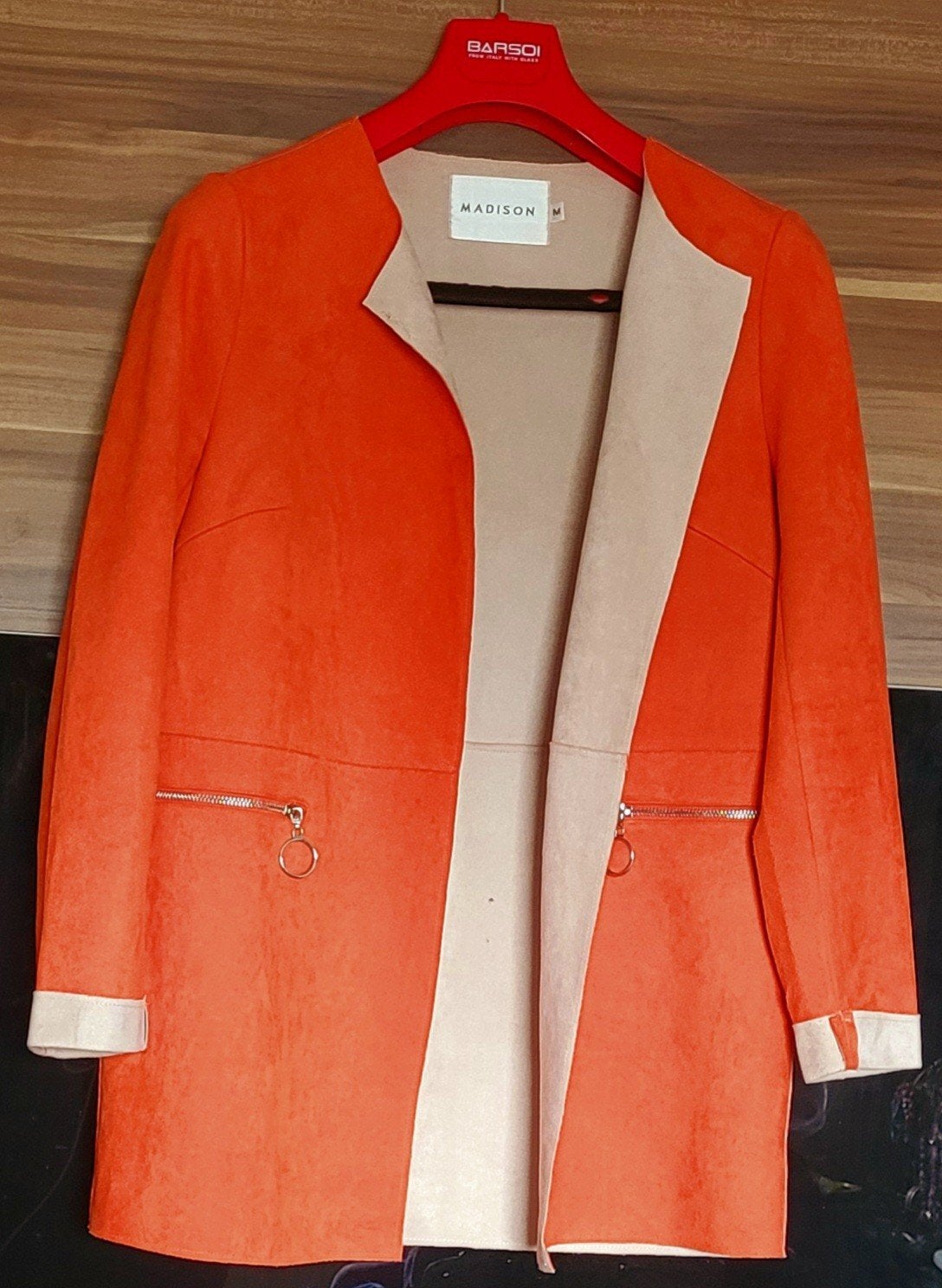 Madison Oranje Suède Look Jas Maat M, Maat 38/40 (M), Nieuw, Oranje, Ophalen of Verzenden