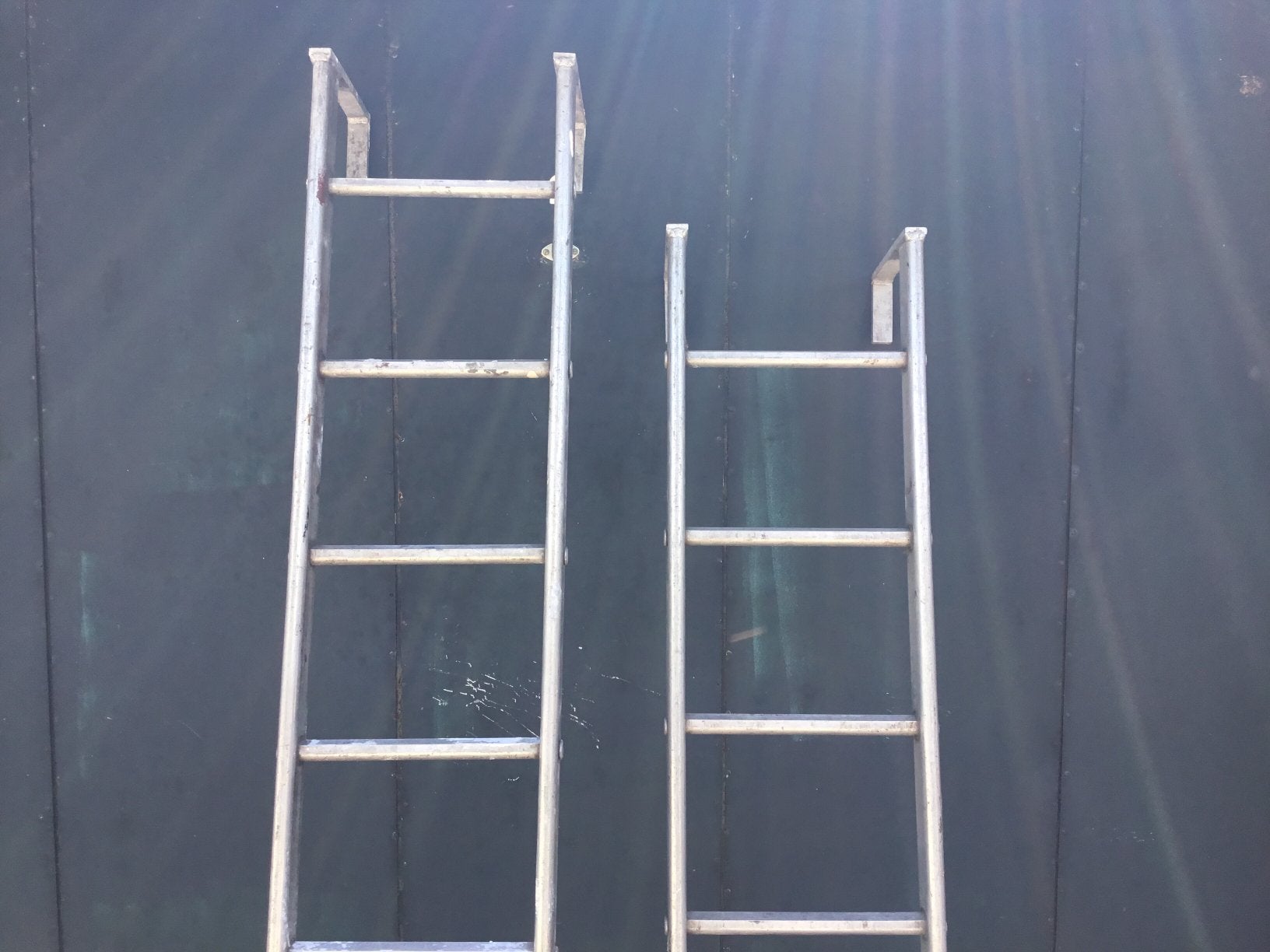 Aluminium ladders, Doe-het-zelf en Verbouw, Steigers, Ophalen, Gebruikt, Minder dan 2 meter