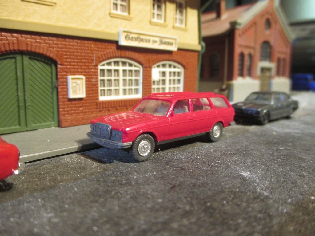 Mercedes Benz S123 250T Touring Wiking Rood (ster ontbreekt), Ophalen of Verzenden, Gebruikt, Auto, Wiking