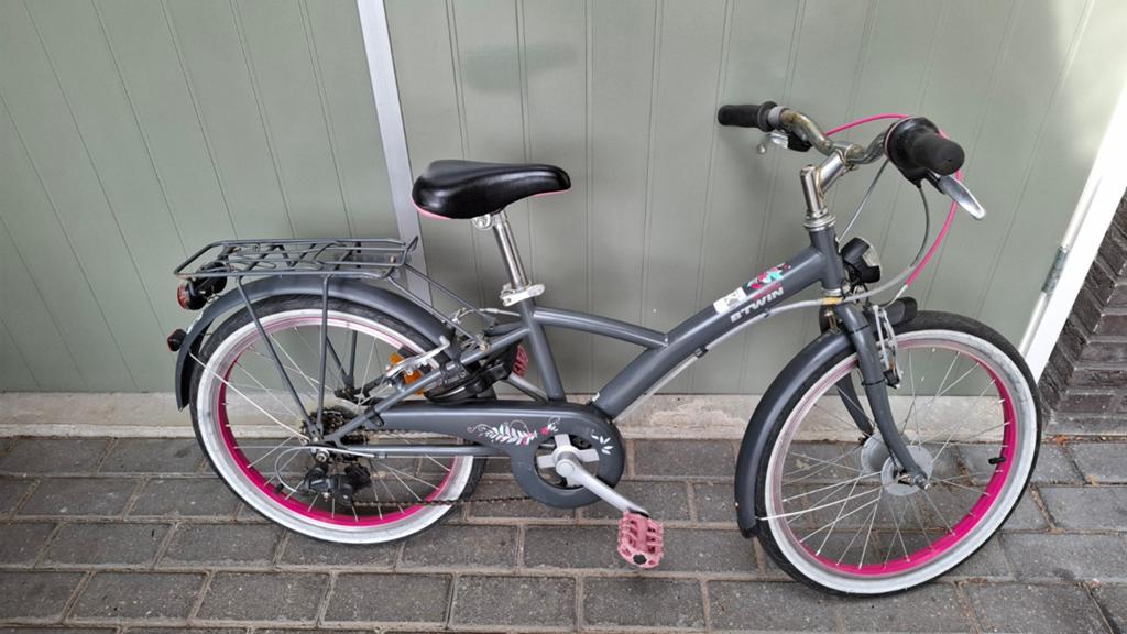 Meisjesfiets B'Twin 20 inch - Grijs/Roze, Ophalen, Terugtraprem, Gebruikt, Handrem
