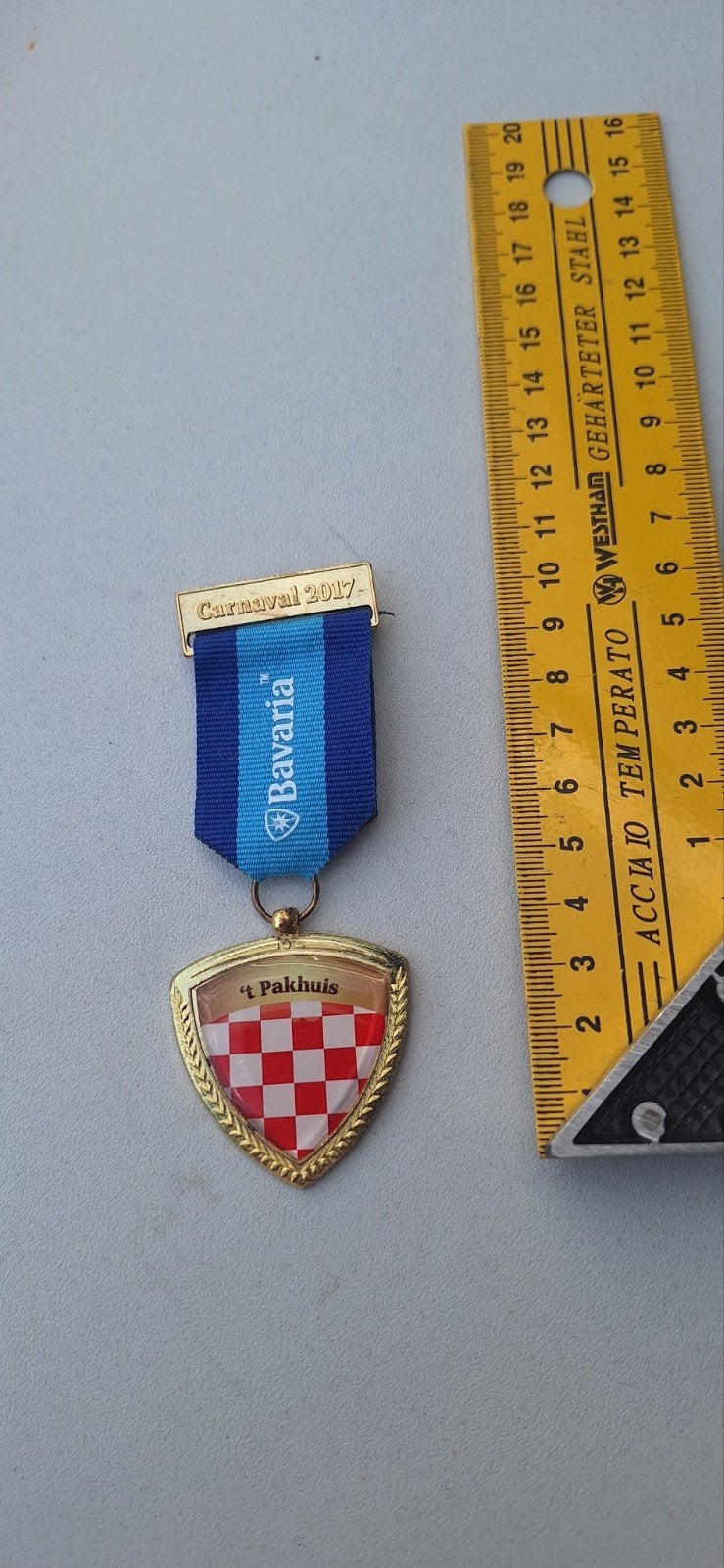 Bavaria carnaval medaille 2017 't pakhuis (27.2), Ophalen of Verzenden, Zo goed als nieuw, Reclamebord, Plaat of Schild, Bavaria
