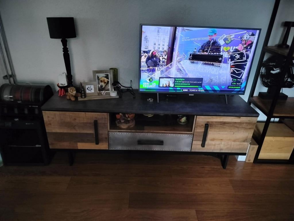 Super gaaf tv meubel, Huis en Inrichting, Ophalen of Verzenden, Zo goed als nieuw, 25 tot 50 cm, Minder dan 100 cm