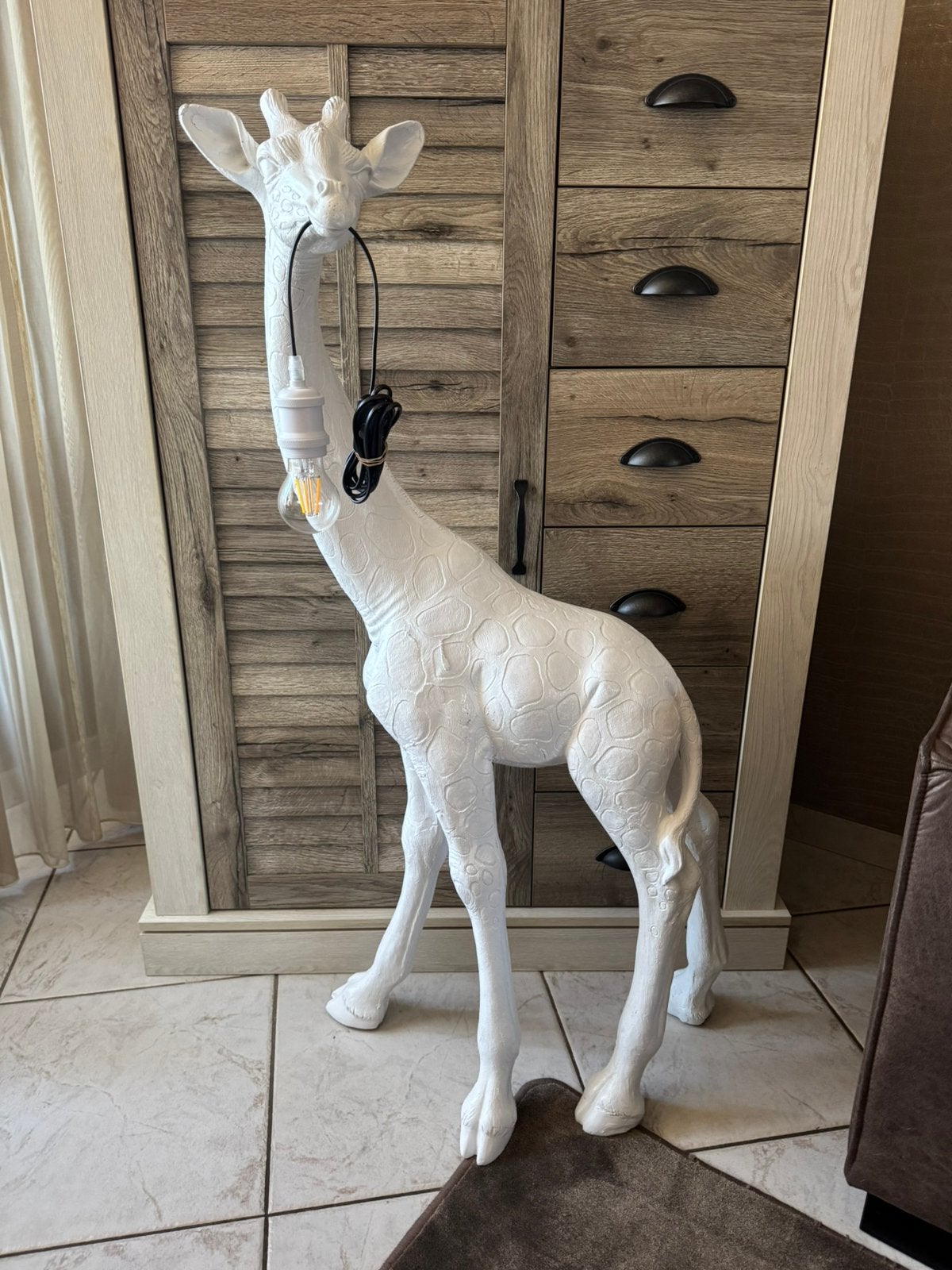 giraffe lamp (wit) 1,17hoog 60breed 33diep/Nieuw!, Huis en Inrichting, Ophalen, Woondecoratie eindhoven, Nieuw, Woondecoratie eindhoven