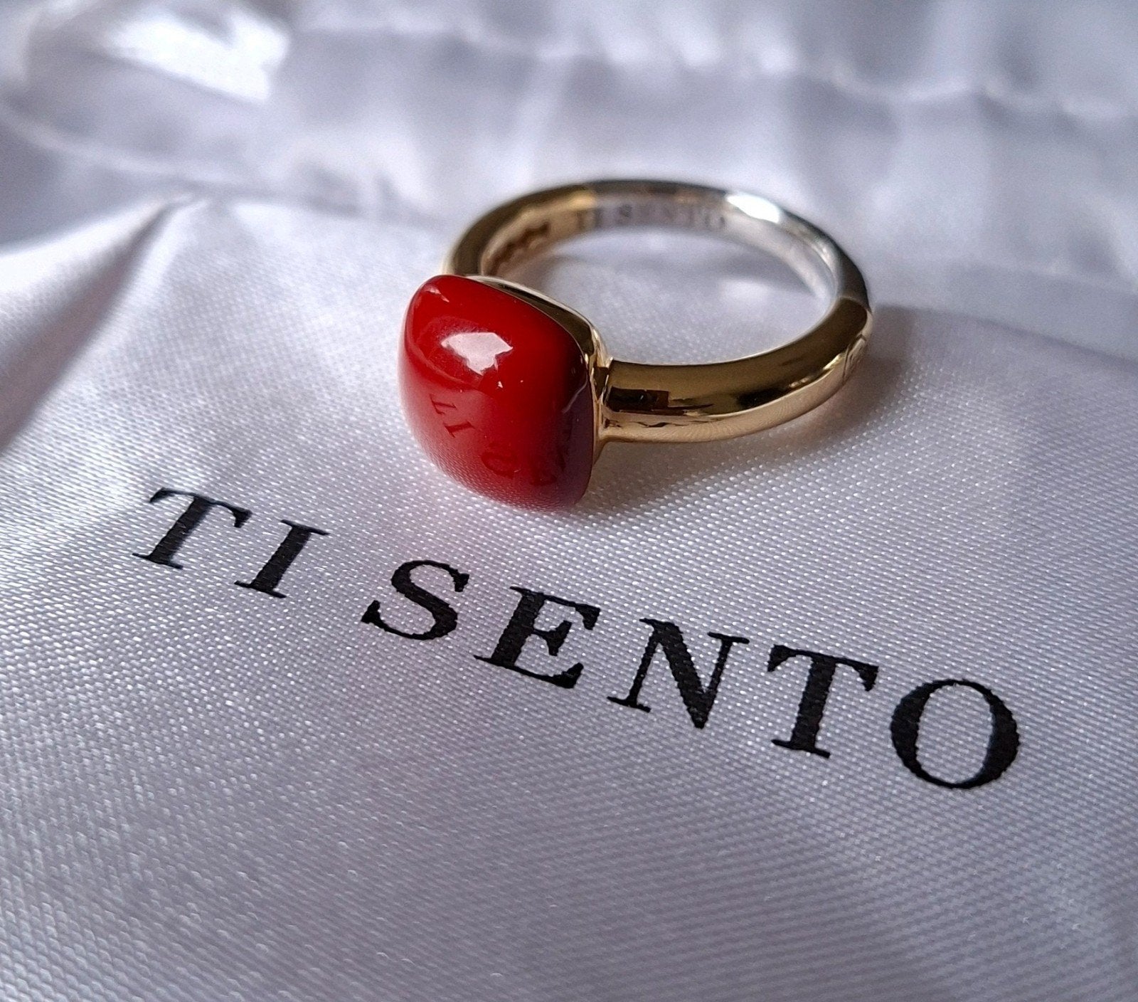 Nieuwe Ti Sento ring maat 16/50 rode steen, Nieuw, Ophalen of Verzenden, Kleiner dan 17, Dame