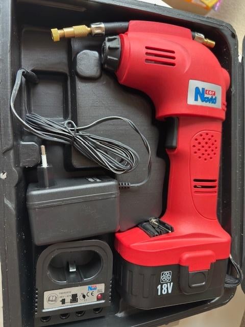 autoaccessoire/Oplaadbare Aircompressor 18V, Ophalen, Nieuw