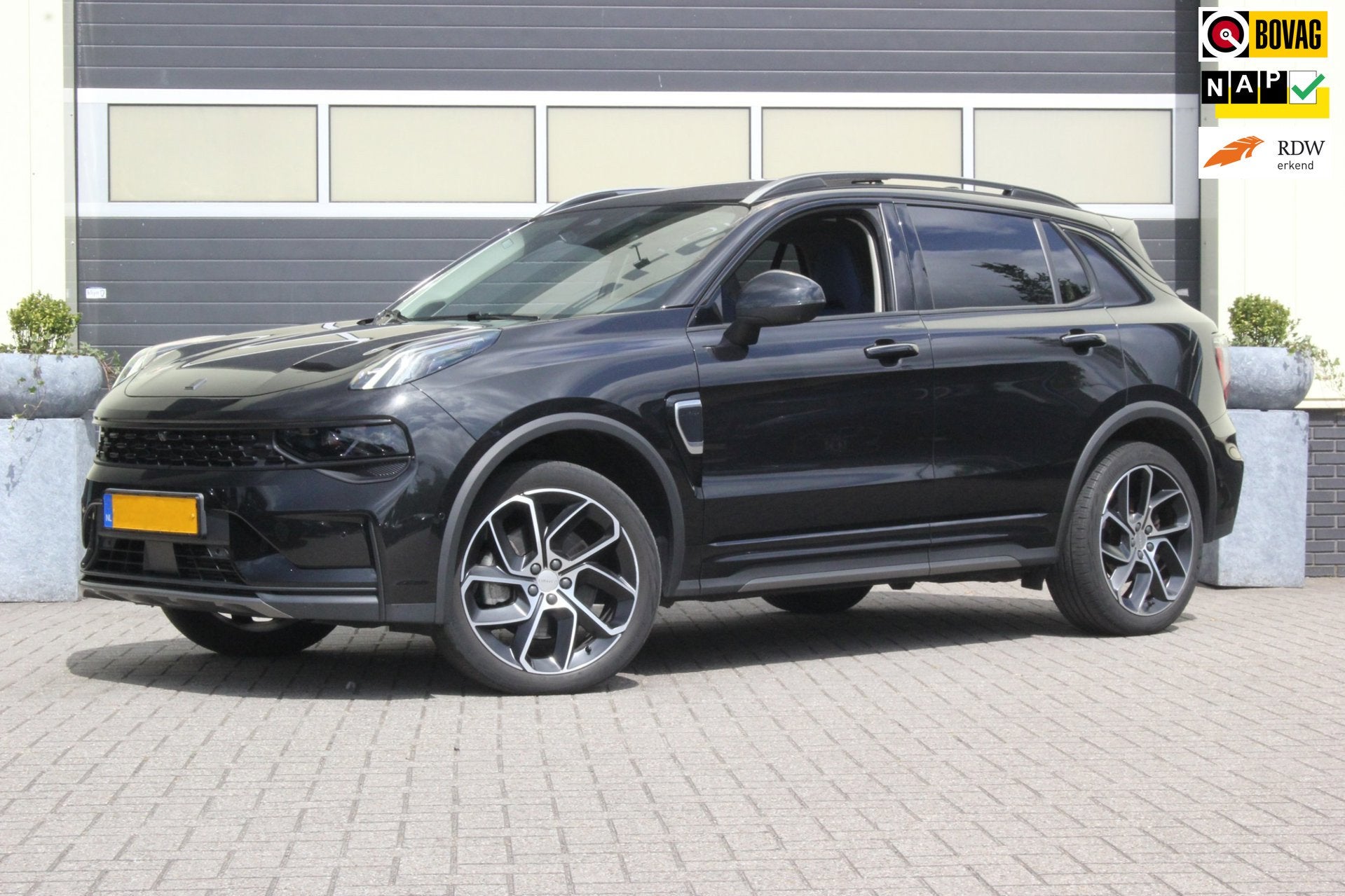 Lynk & Co 01 1.5 PHEV Plug-in hybrid | Black Edition | Donke, Auto's, Dealer onderhouden, Stof, Euro 6, Bedrijf