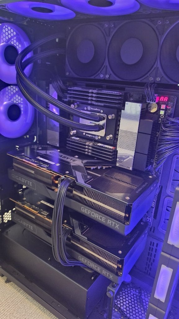 2 x Gigabyte RTX 3090 Ti Windforce OC 24GB, Ophalen, GDDR6, PCI-Express 4, Zo goed als nieuw