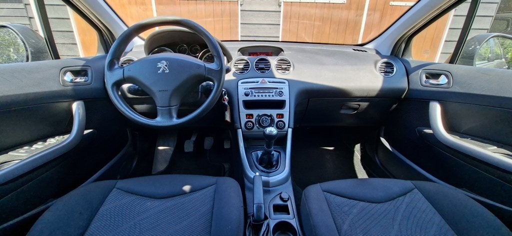 Foto 3 van Peugeot 308 SW 1.6 VTi XS | Trekhaak | ISO fix | NAP | Airco