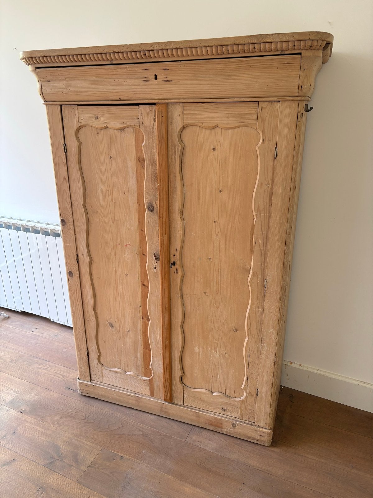 Antieke grenen kast - 150 jaar oud, Ophalen of Verzenden