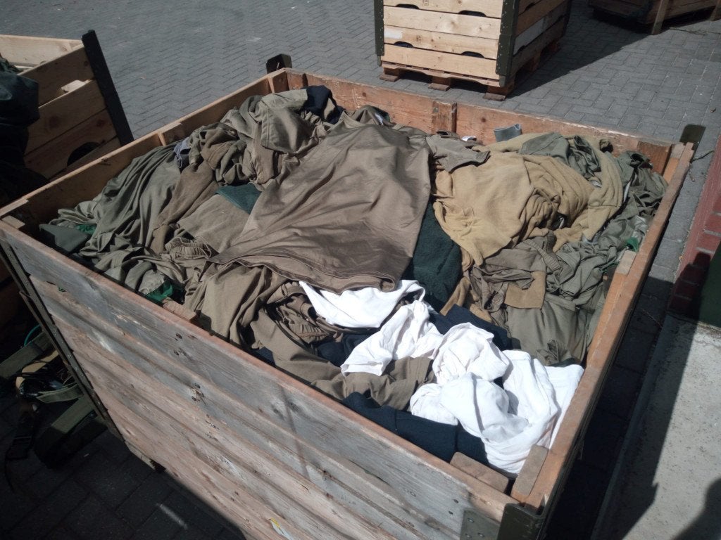 Palletbox thermo-kleding Nederlands leger  VERRASSINGSPALLET, Ophalen, Landmacht, Nederland, Kleding of Schoenen