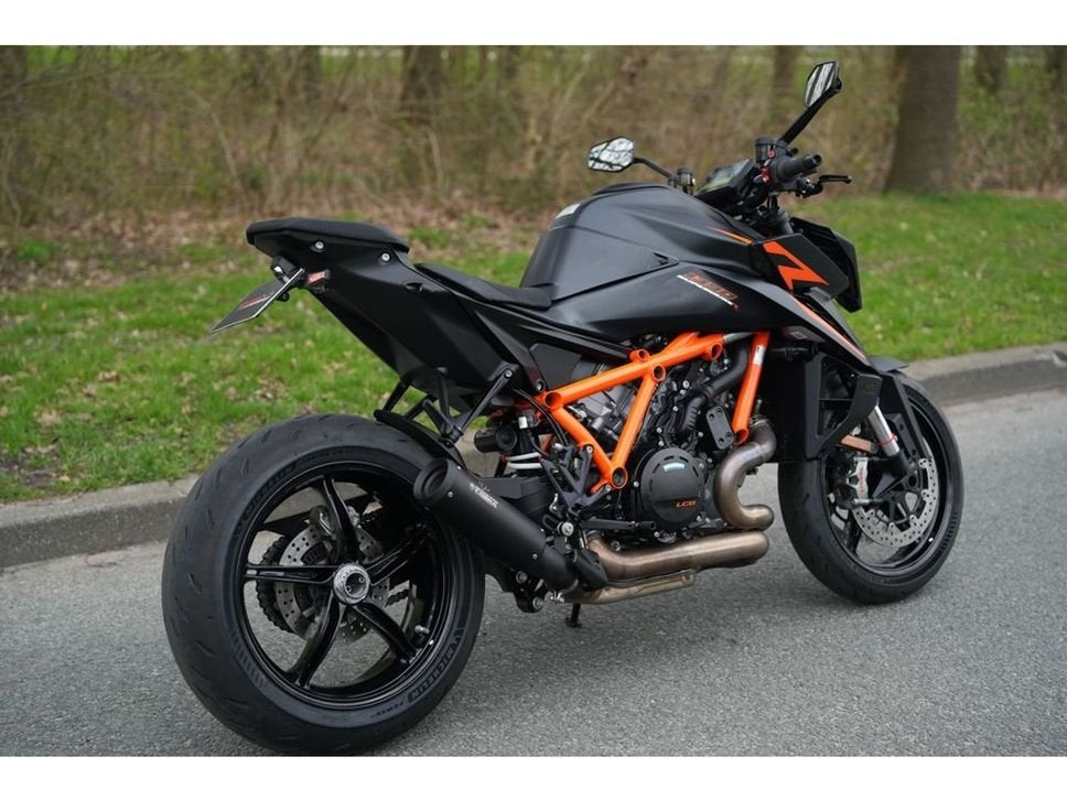 KTM 1390 Super Duke Evo | Tech Pack | Cobra (bj 2025) 7,523, 2 cilinders, KTM, Motorrijbewijs A, Bedrijf