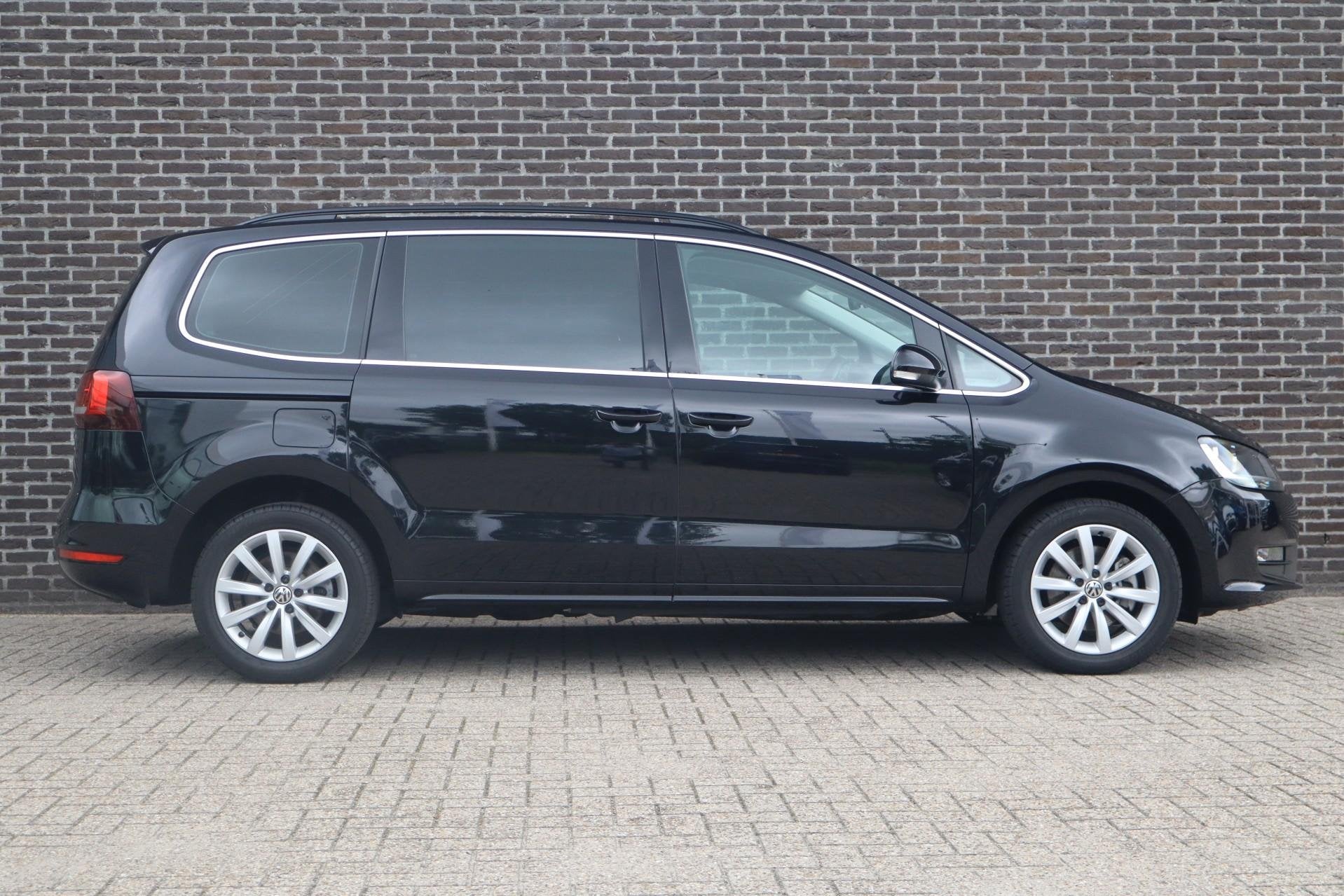 Volkswagen Sharan 1.4 TSI 150pk DSG Exclusive Series | 7 Per, Auto's, 12 maanden, Stof, 4 cilinders, 7 stoelen