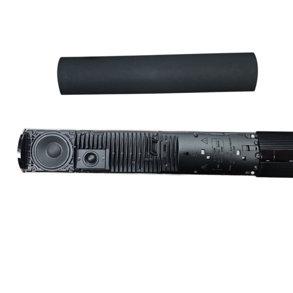 Bang & Olufsen LCS 9000 Speaker, Bang en Olufson, Gebruikt, Support@bangenolufson.com, Bang & Olufsen Group
Peter Bangs Vej 15
7600 Struer
Denmark