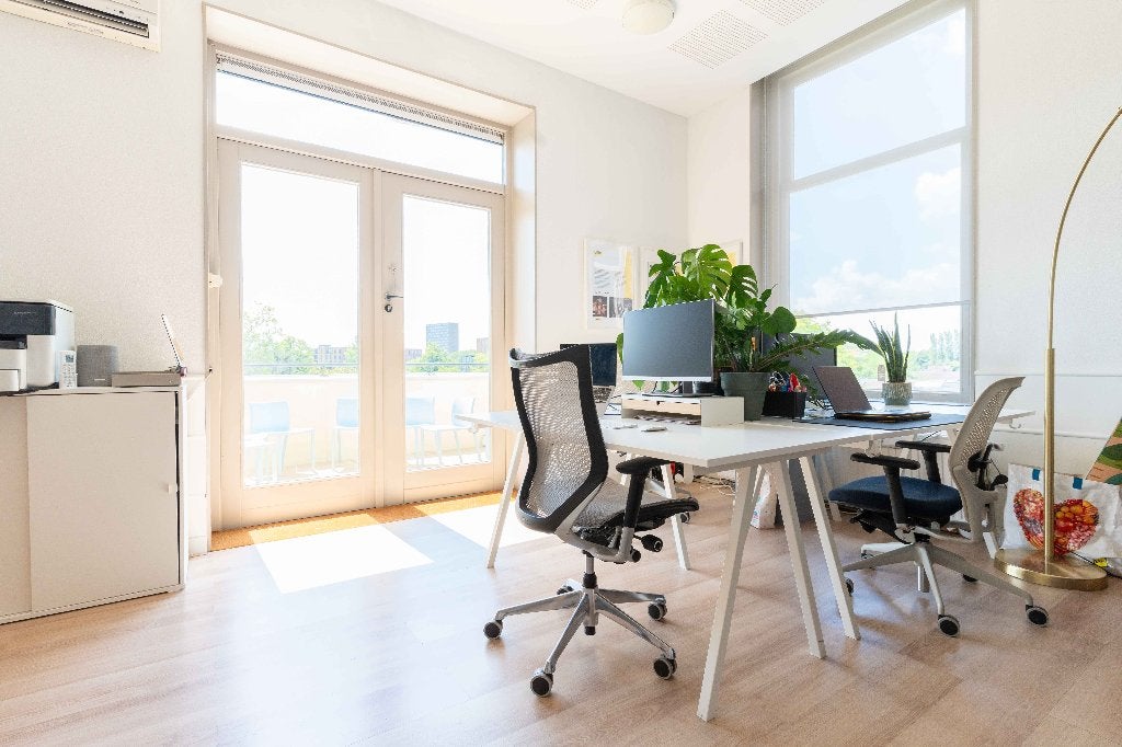 3 bureaus, 160x80cm, wit (IKEA), Huis en Inrichting, Bureaus, Zo goed als nieuw, Computerbureau, IKEA, Modern, Metaal, Wit, Demontabel