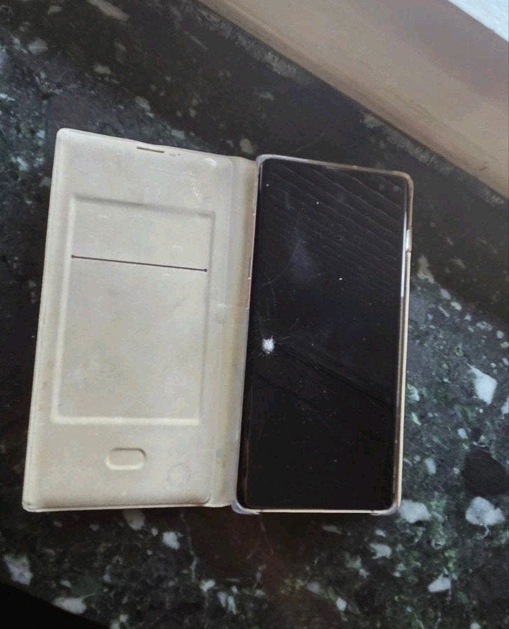 Samsung S10+ beschadigd scherm - voor reparatie/onderdele, Ophalen