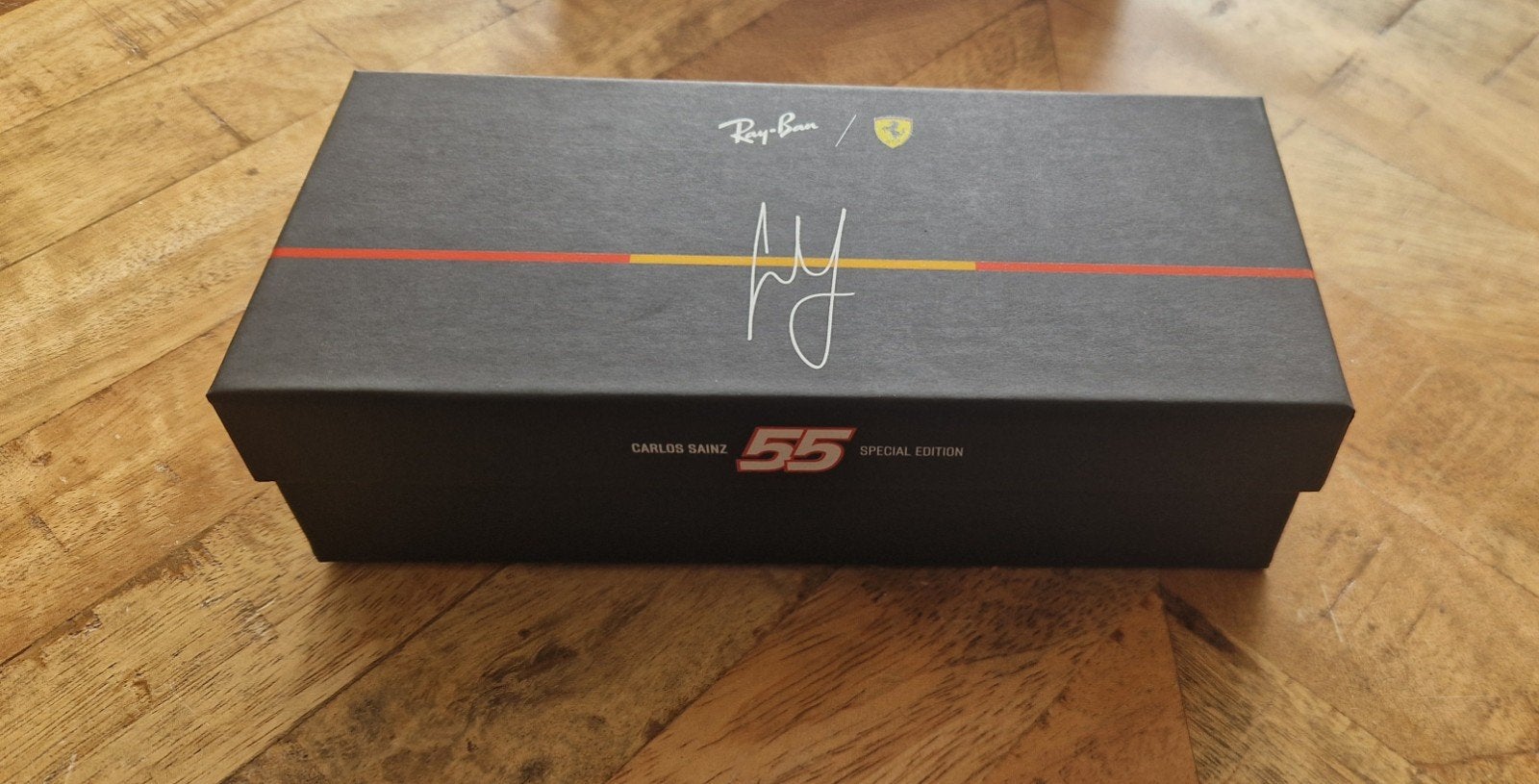 Ferrari Carlos Sainz Special Edition box, Ophalen of Verzenden, Nieuw, Zwart