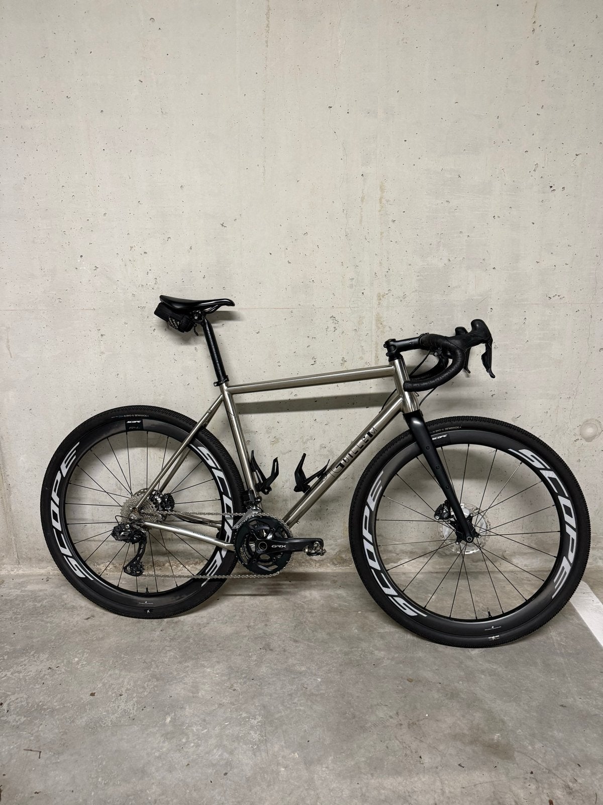 J.Guillem Atalaya Shimano GRX Di2 – maat 56 – Scope R4A, 28 inch, Zo goed als nieuw, Meer dan 20 versnellingen, Schijfrem