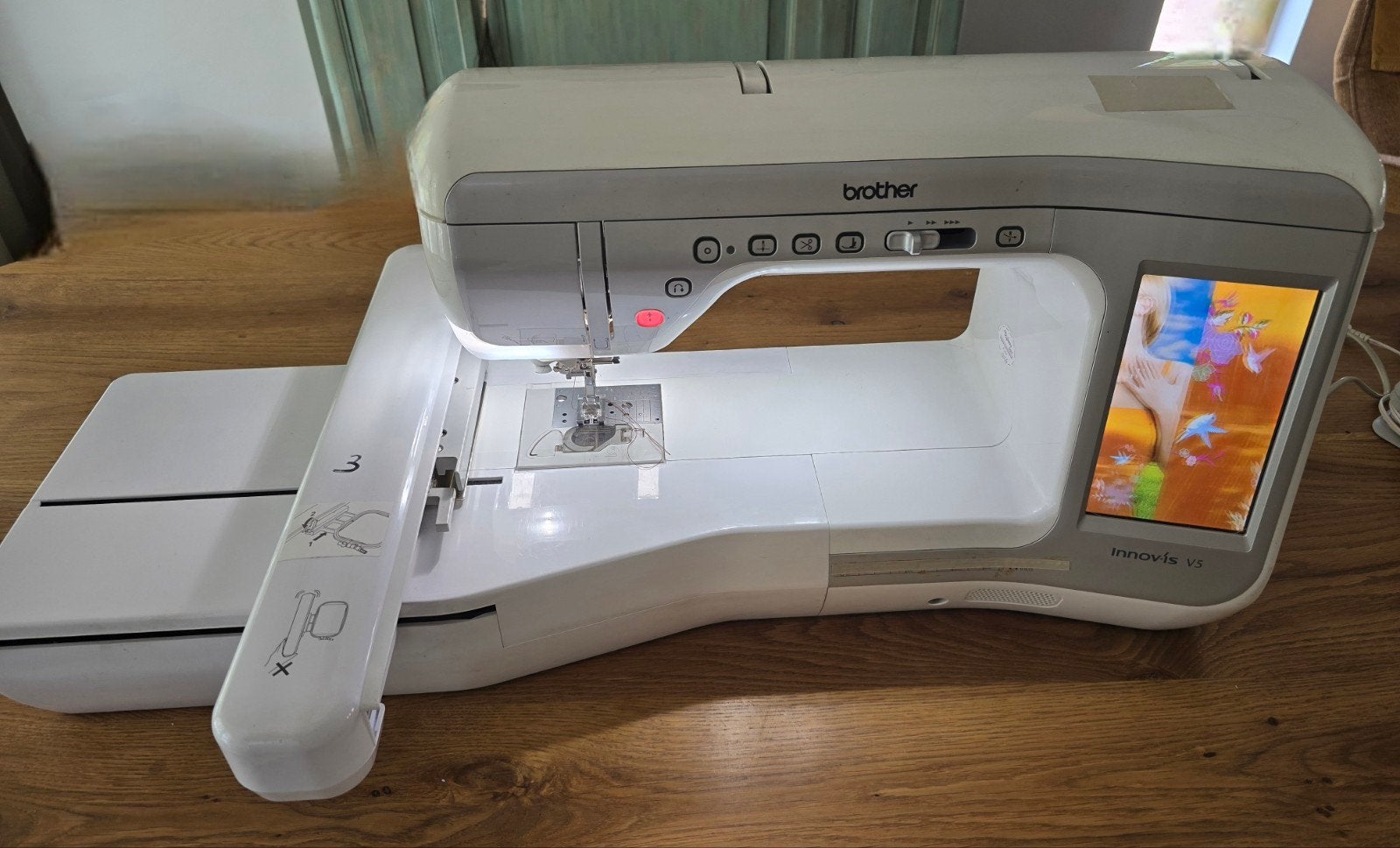 Brother Innov-is V5 borduurmachine, Hobby en Vrije tijd, Borduren en Borduurmachines, Ophalen, Zo goed als nieuw