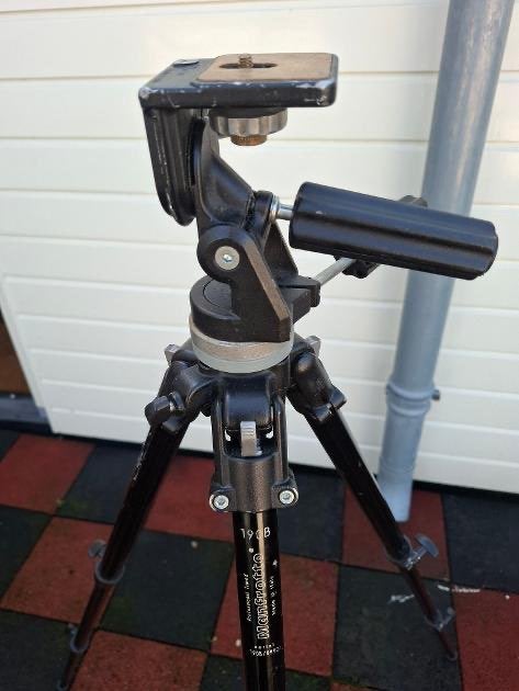 Manfrotto 190B fotostatief, Gebruikt, Met balhoofd, Manfrotto, 125 tot 150 cm