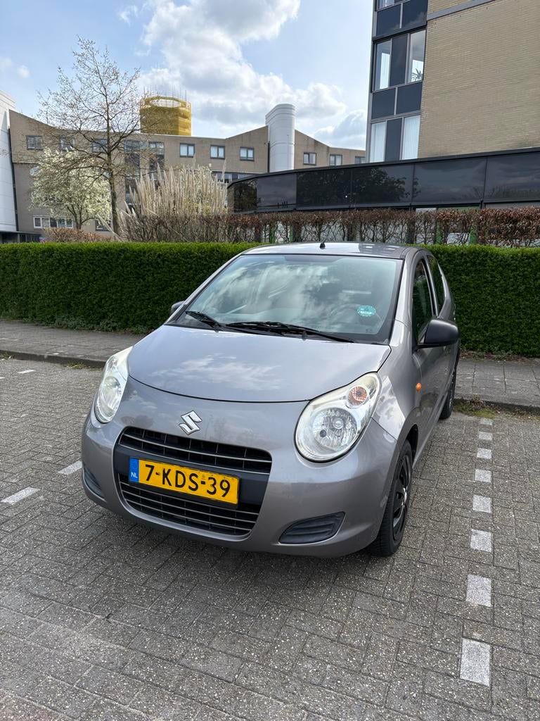 Suzuki Alto 1.0 2013 Grijs | CarPlay | Zeer nette staat!, Euro 5, Stof, 200 kg, 4 stoelen