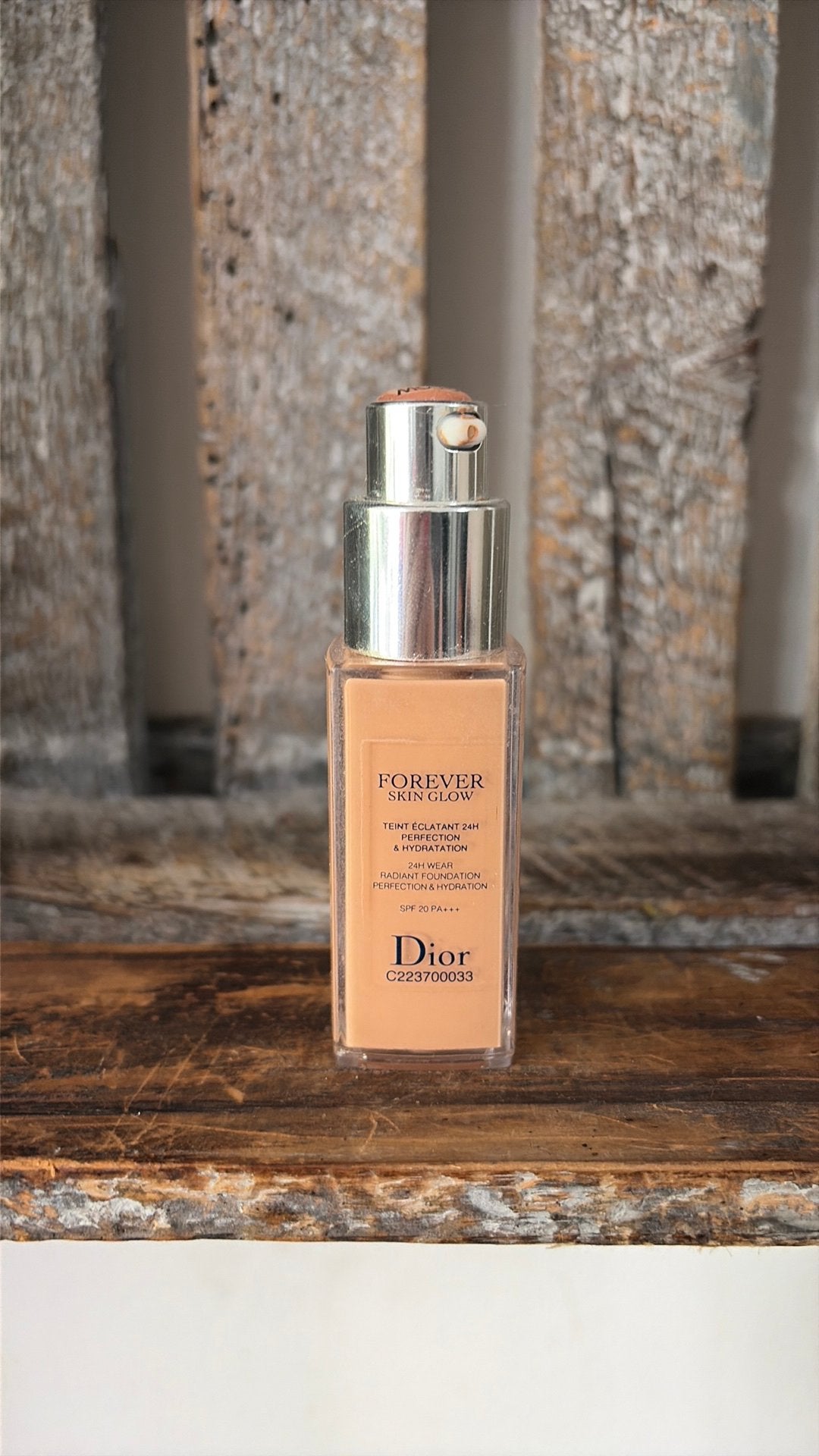 Dior Forever Skin Glow Foundation 3WP, Ophalen of Verzenden, Zo goed als nieuw, Beige, Gehele gezicht