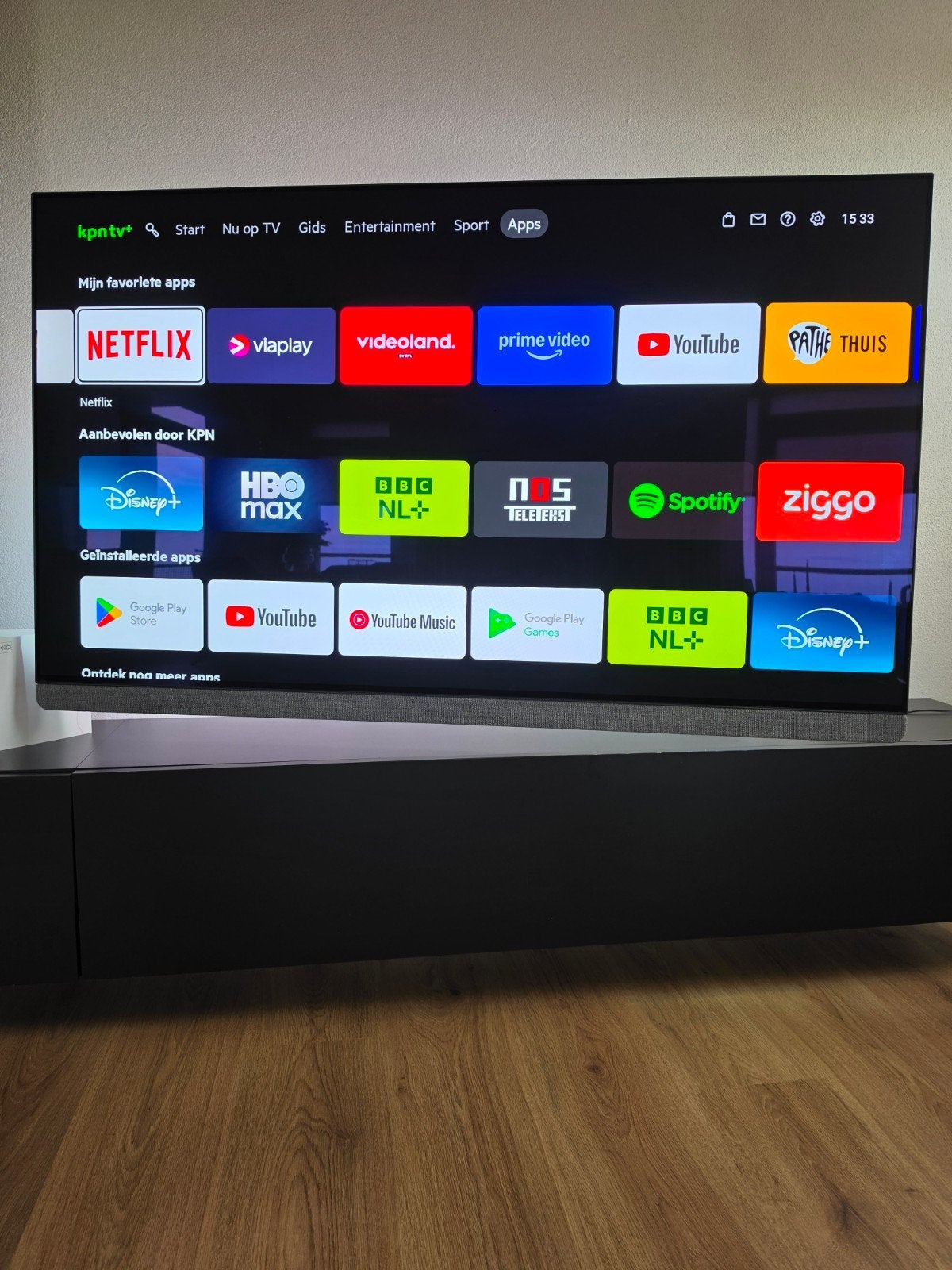 Foto 9 van Zeer mooie  Philips 55OLED+910 4zijdig Ambilight, 2026!